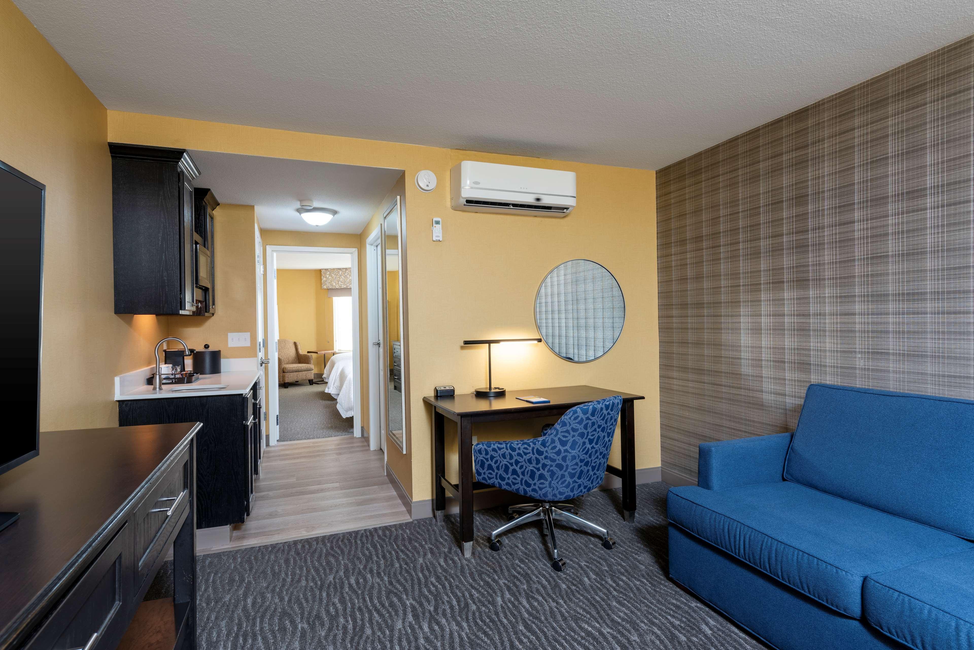 Hampton Inn Холланд Экстерьер фото