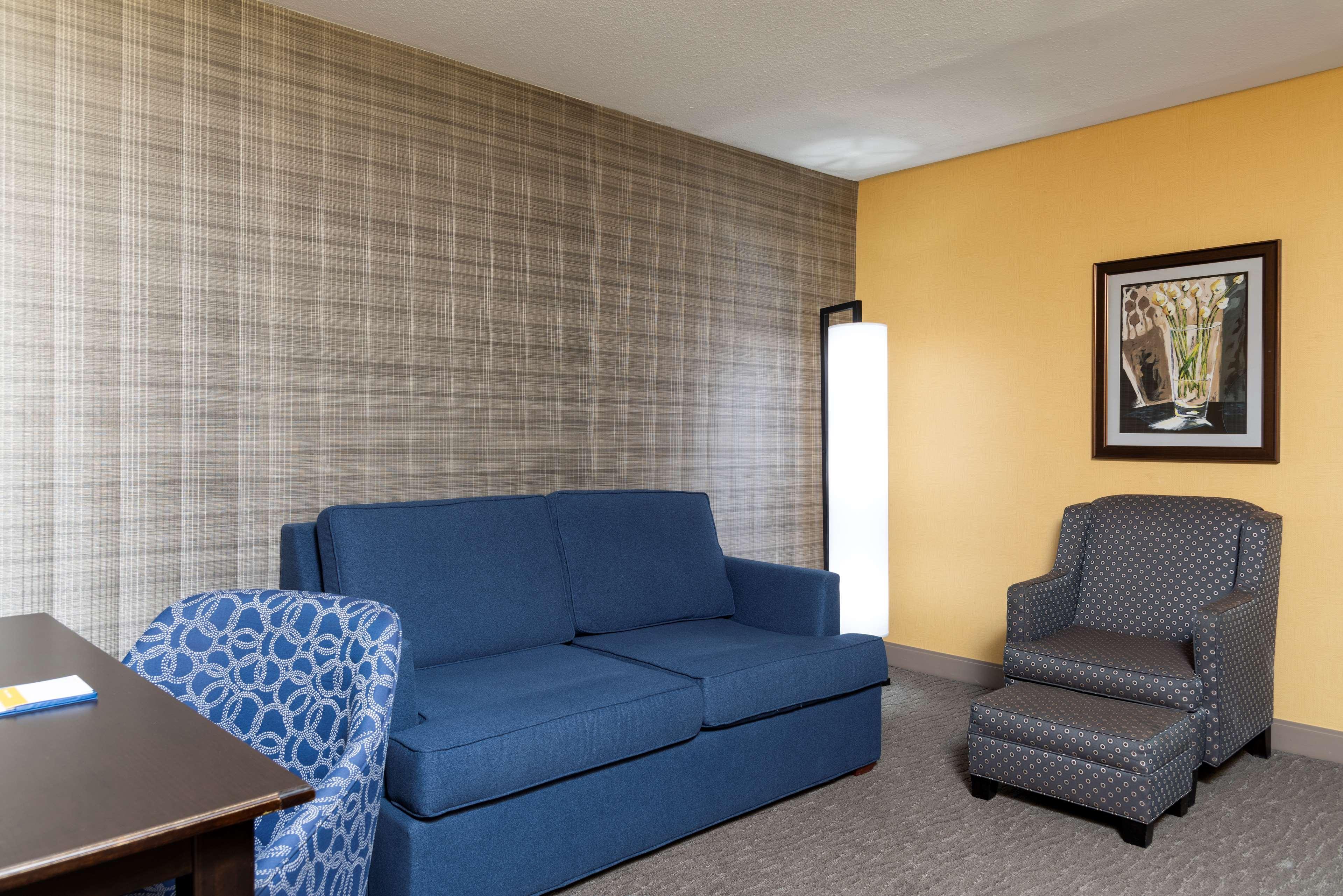 Hampton Inn Холланд Экстерьер фото