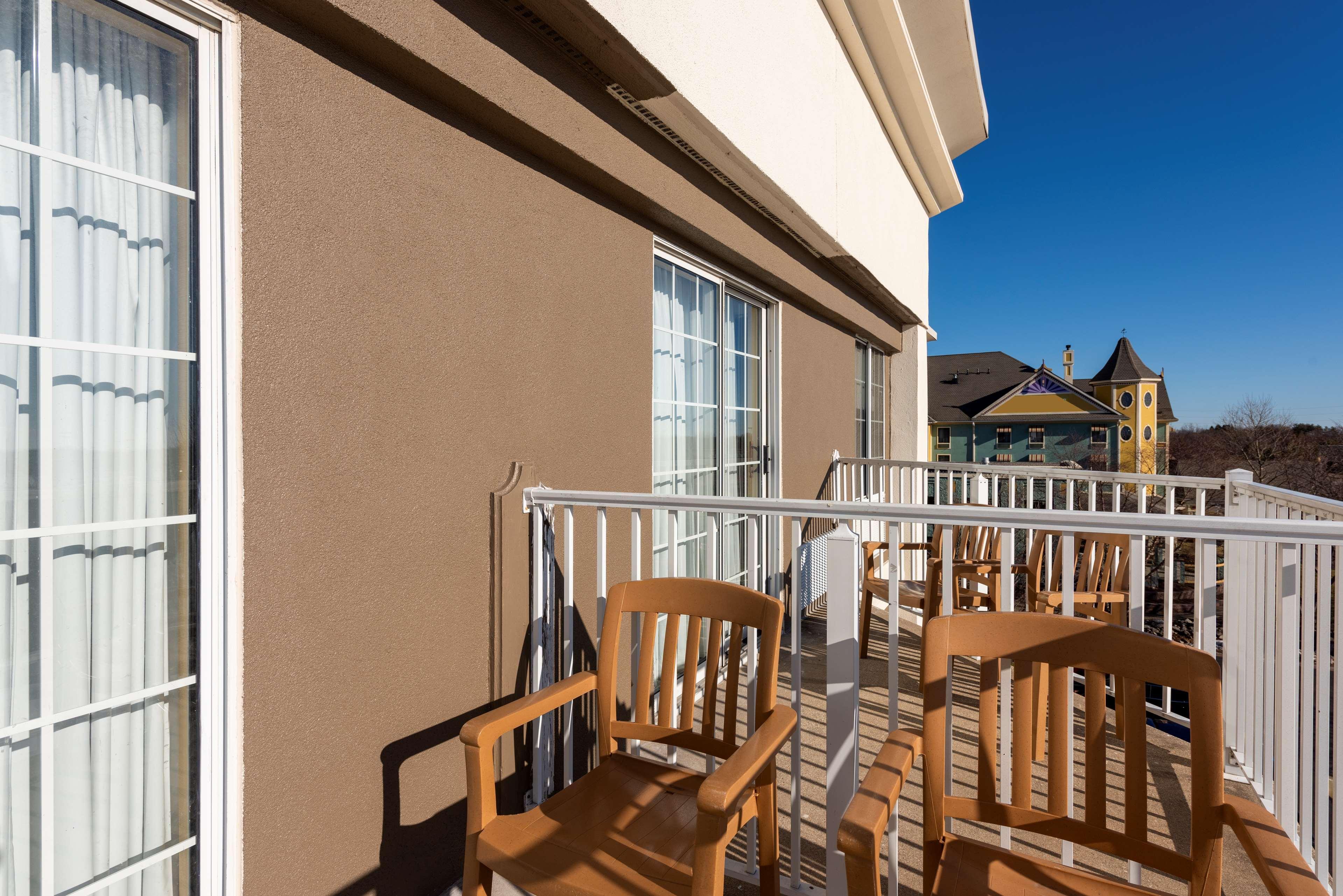 Hampton Inn Холланд Экстерьер фото