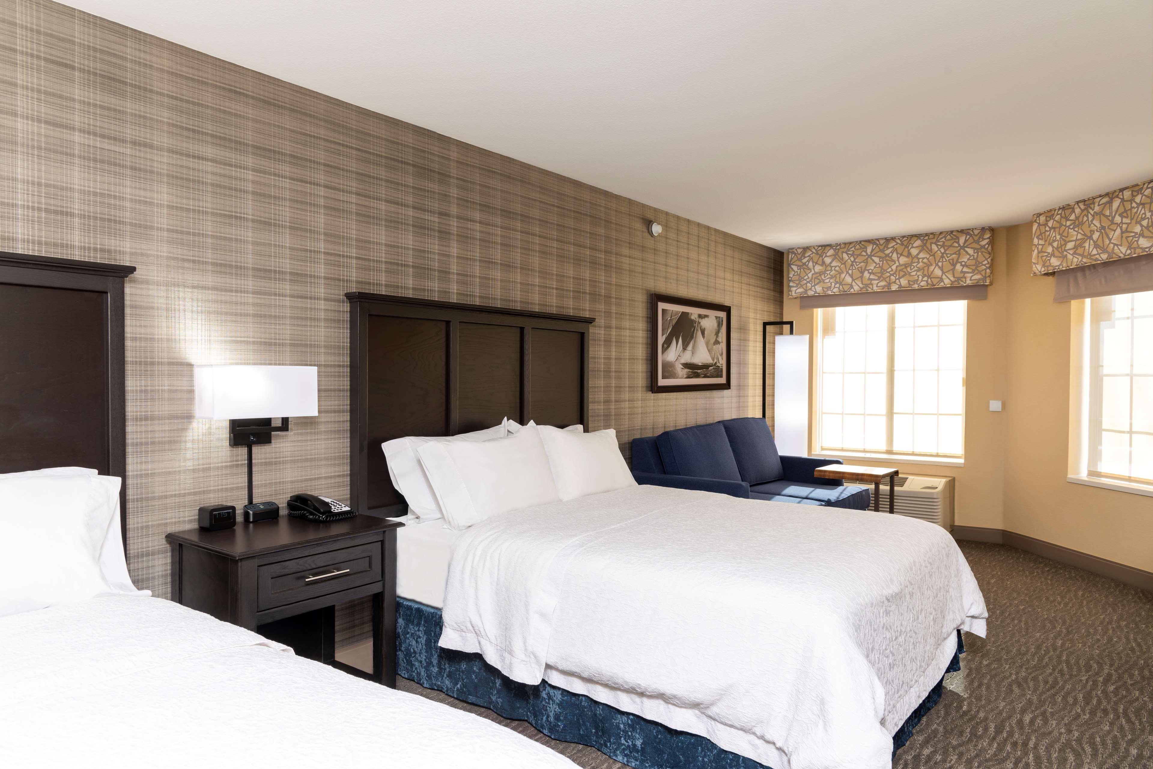 Hampton Inn Холланд Экстерьер фото