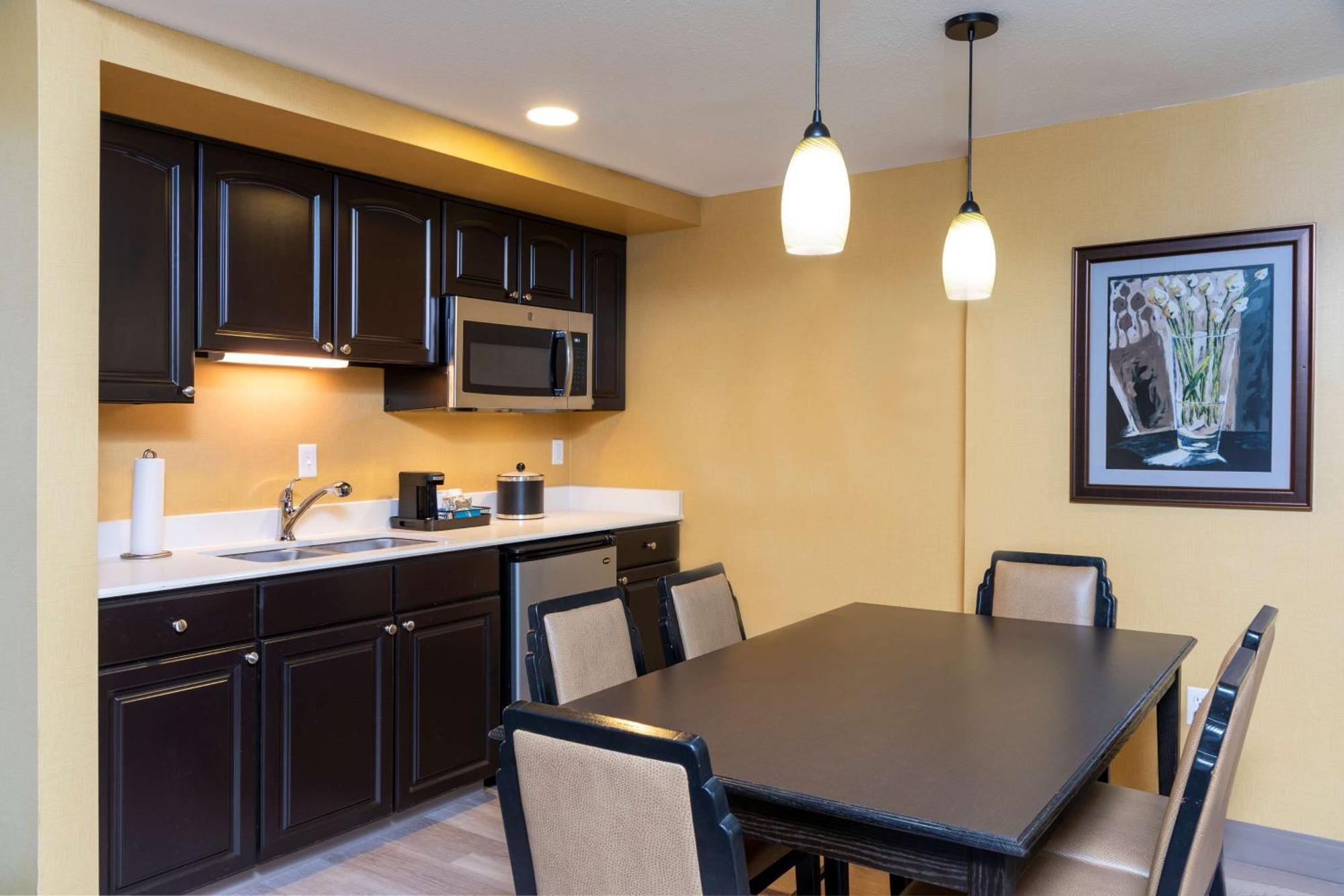 Hampton Inn Холланд Экстерьер фото